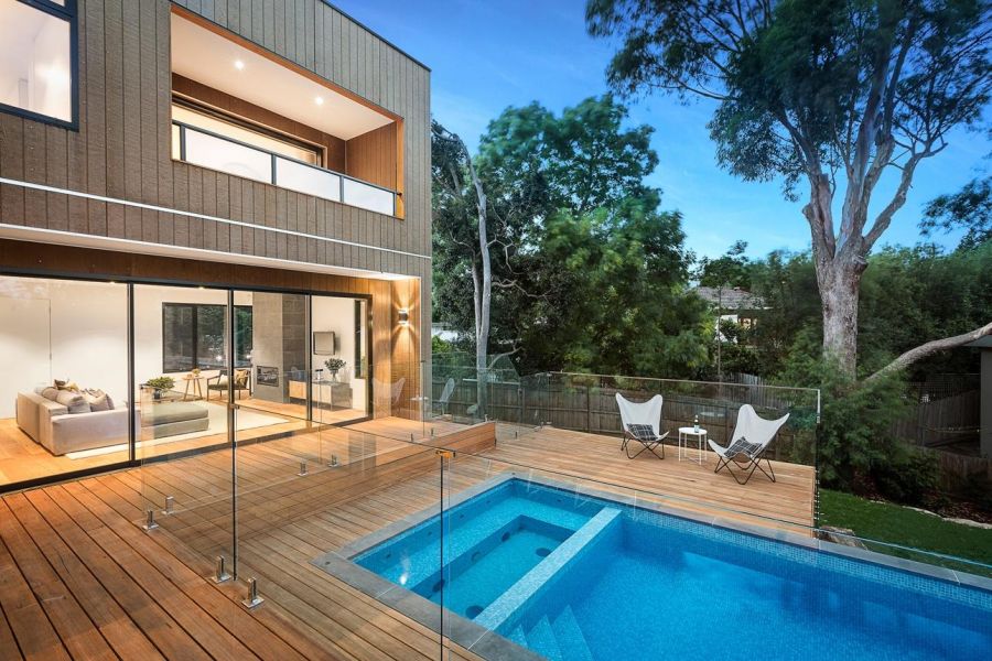Luxury lifestyle home construction - Thompson Residence Glen Iris